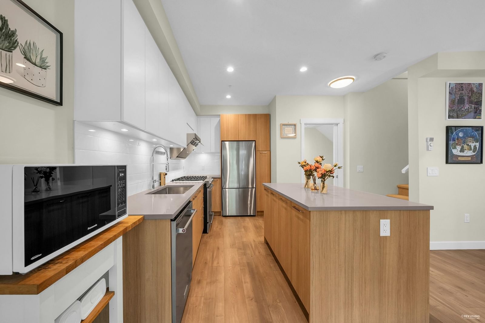 Listing Image 12