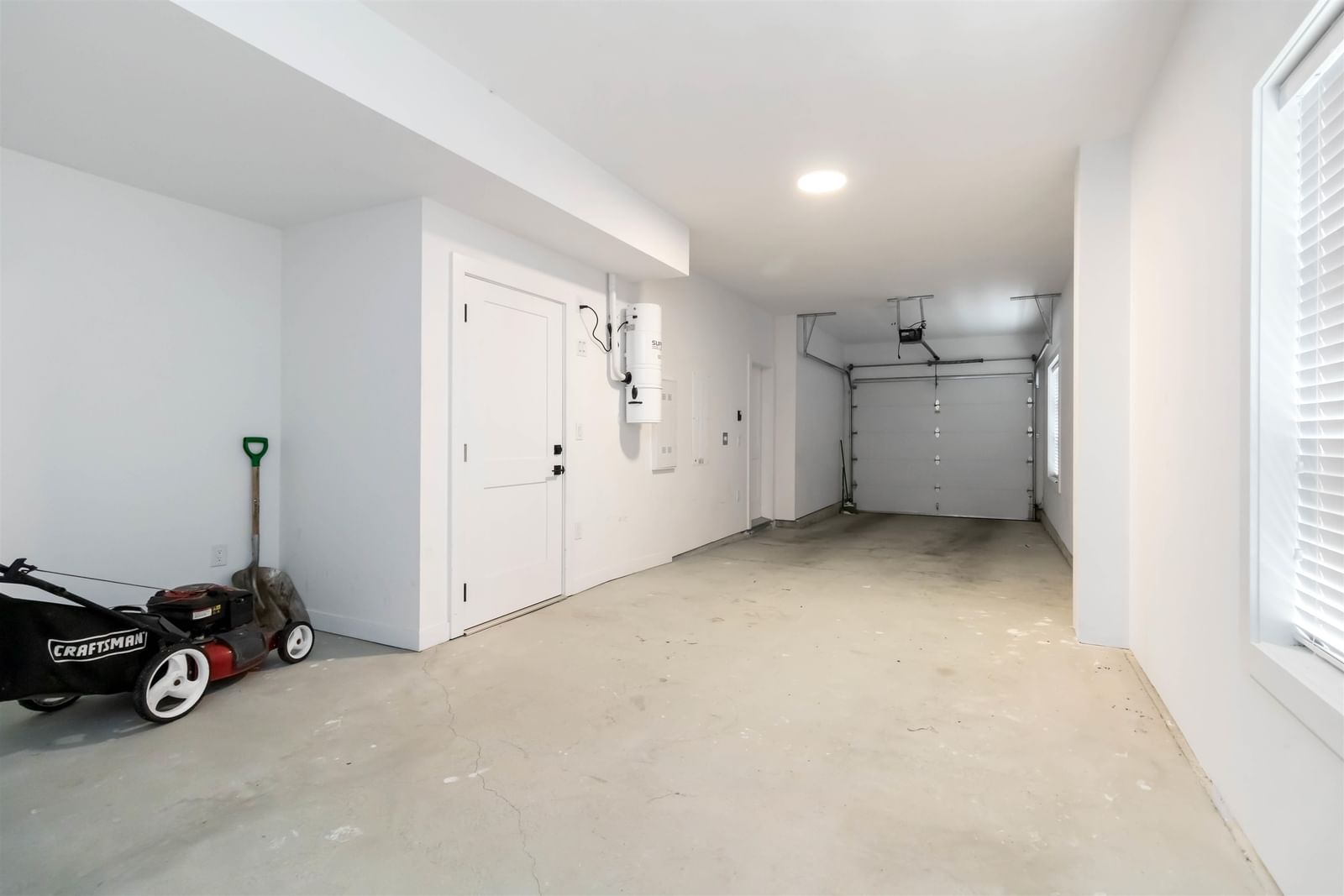 Listing Image 27