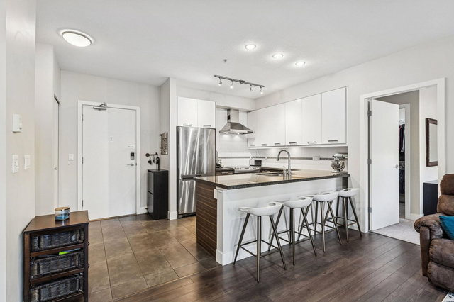 302 - 1273 Marine Drive