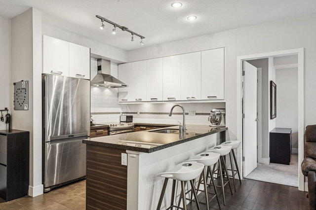 302 - 1273 Marine Drive