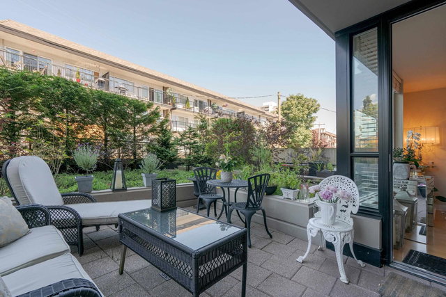 302 - 160 3rd Street W