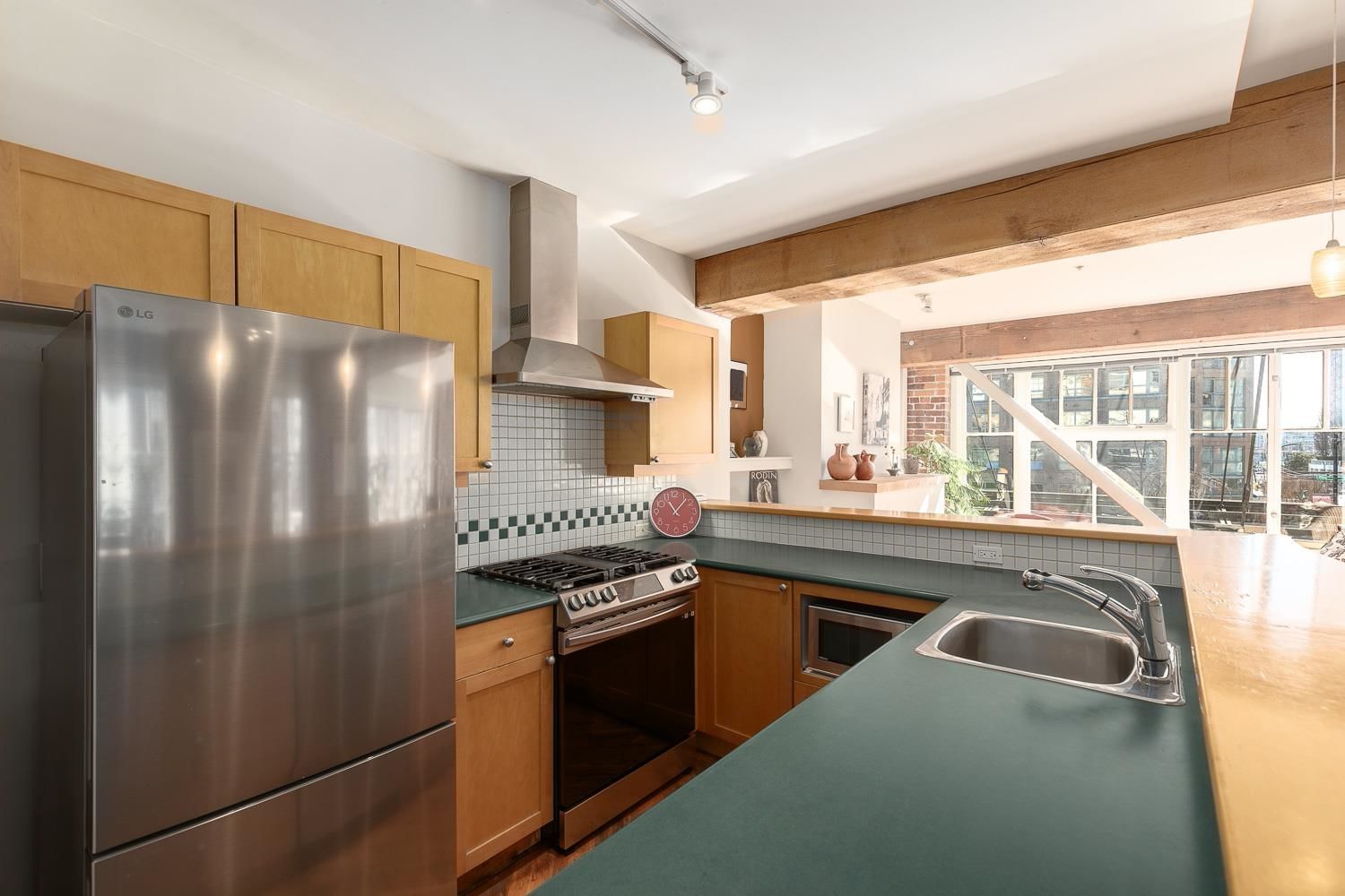 Listing Image 13