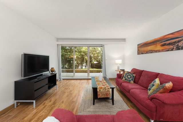 227 - 9847 Manchester Drive