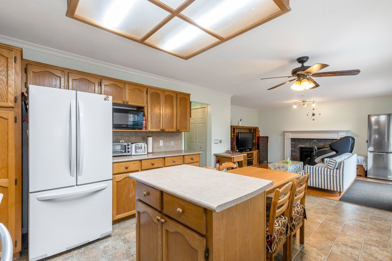 Listing Image 12