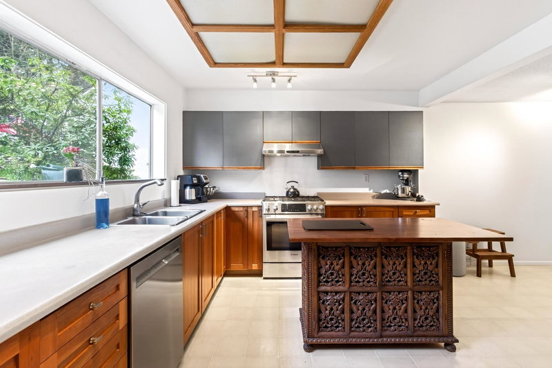 1174 Chateau Place, Port Moody, V3H 1N6 | Image 3