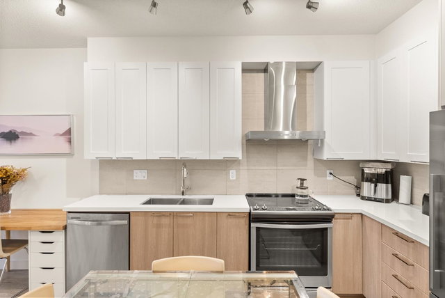 317 - 611 Regan Avenue