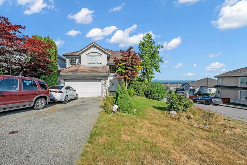 1601 Pinetree Way, Coquitlam, V3E 3C4 | Image 2