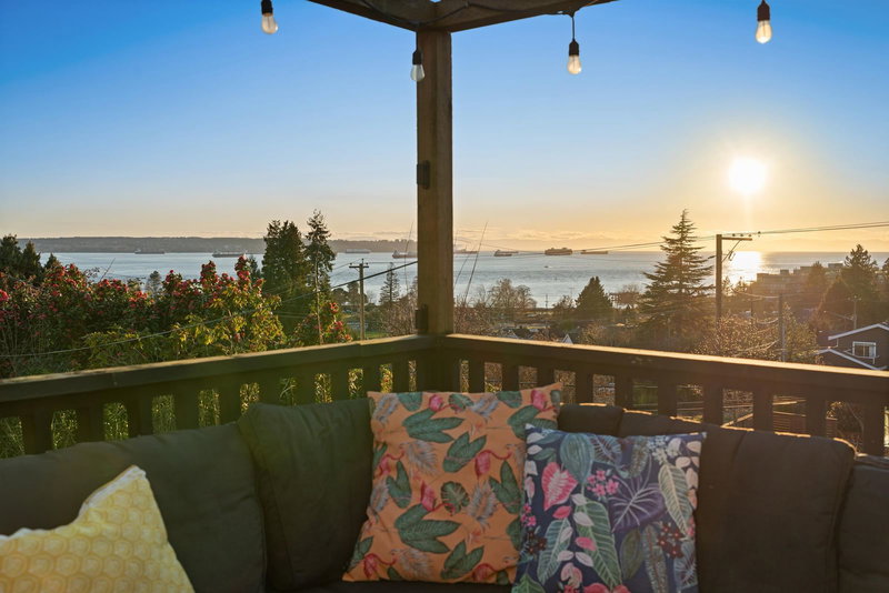 1073 Clyde Avenue, West Vancouver, V7T 1E3 | Image 2
