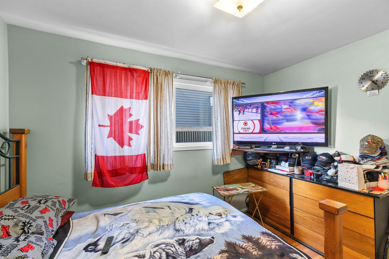 Listing Image 12
