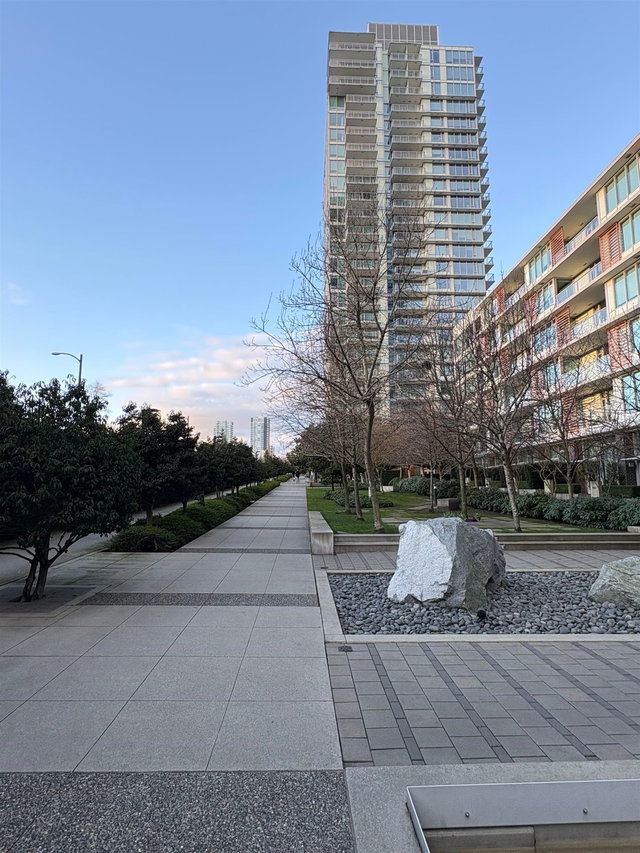 2005 - 8131 Nunavut Lane