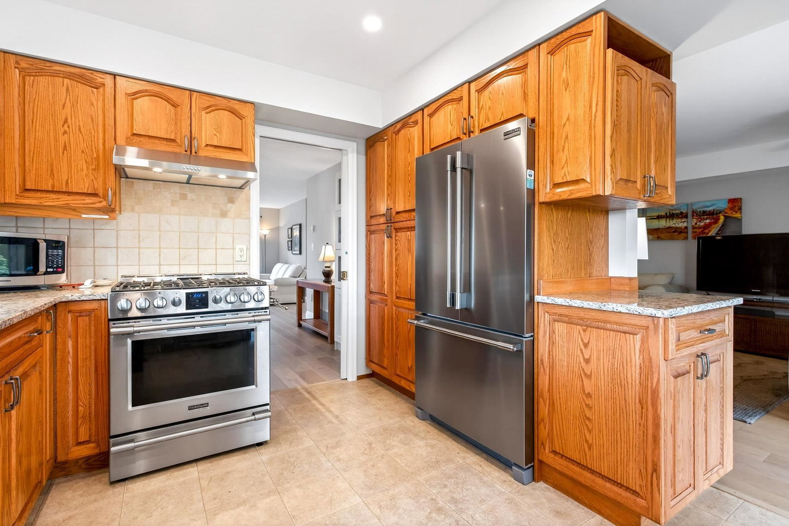 Listing Image 10