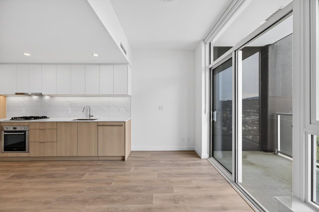 2705 - 308 Alderson Avenue