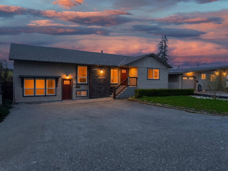 2319 Hemlock Street, Abbotsford, V2T 3A1 | Image 2