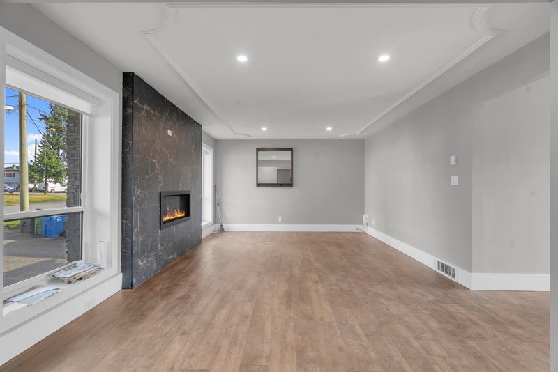 2319 Hemlock Street, Abbotsford, V2T 3A1 | Image 3