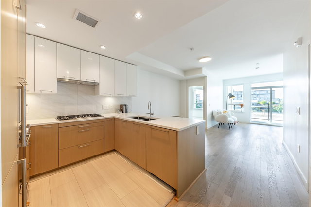 315 - 4033 May Drive