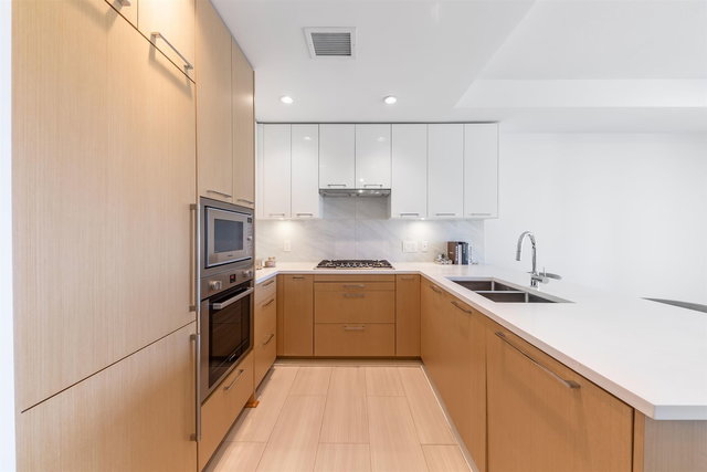 315 - 4033 May Drive