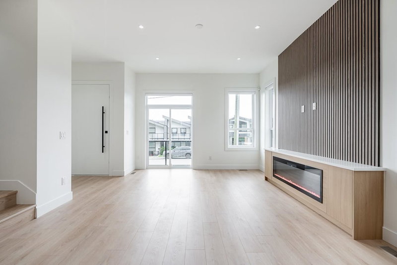 101 - 957 Edgar Avenue, Coquitlam, V3K 2K1 | Image 3