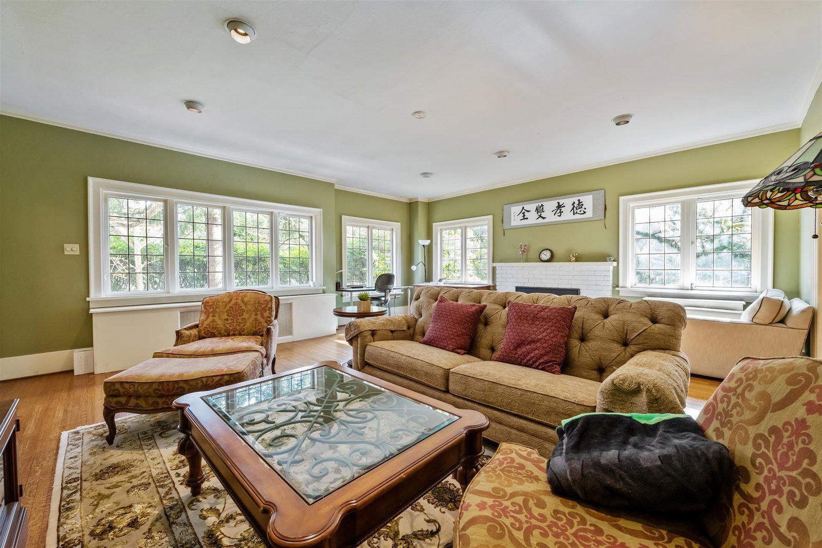 Listing Image 5