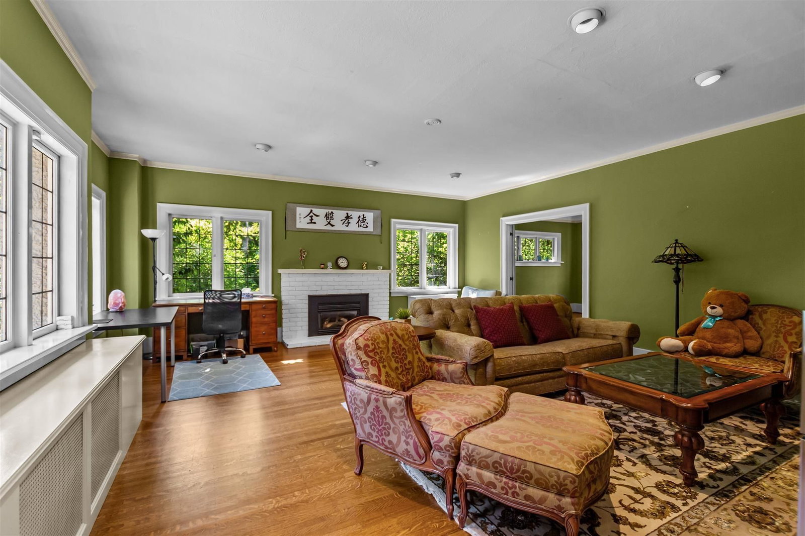 Listing Image 6