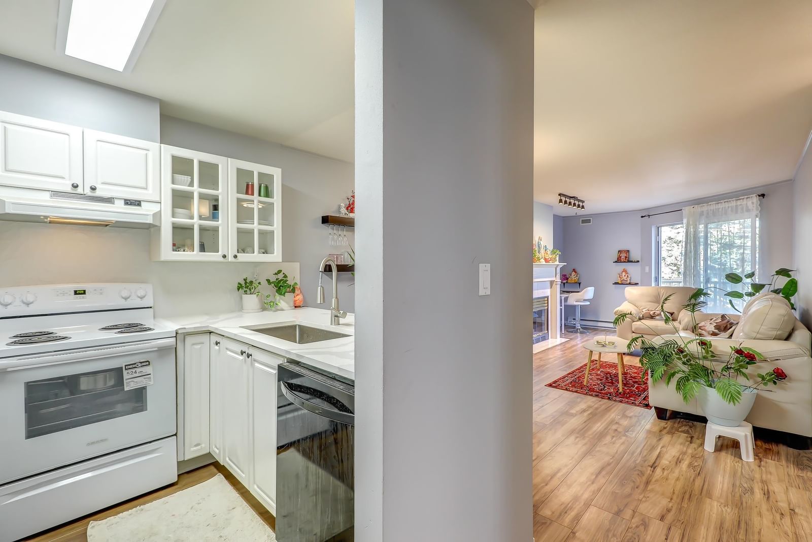 Listing Image 16