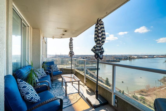 1206 - 1250 Quayside Drive