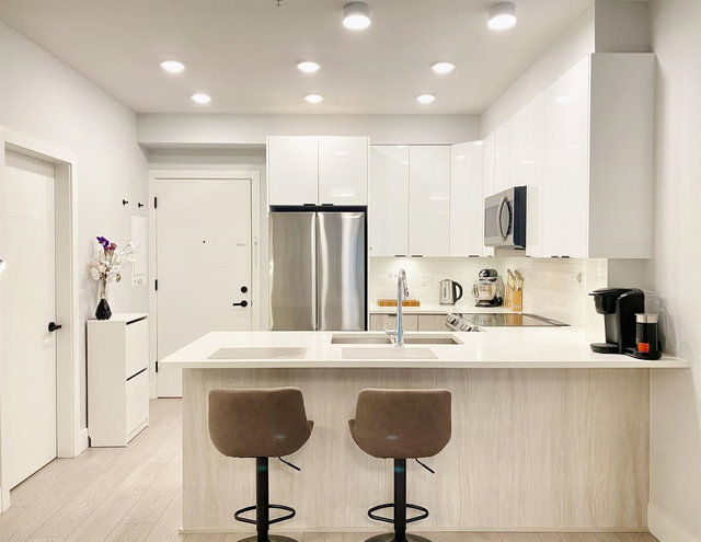 202 - 20360 Logan Avenue