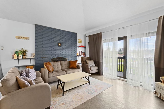 304 - 720 Eighth Avenue