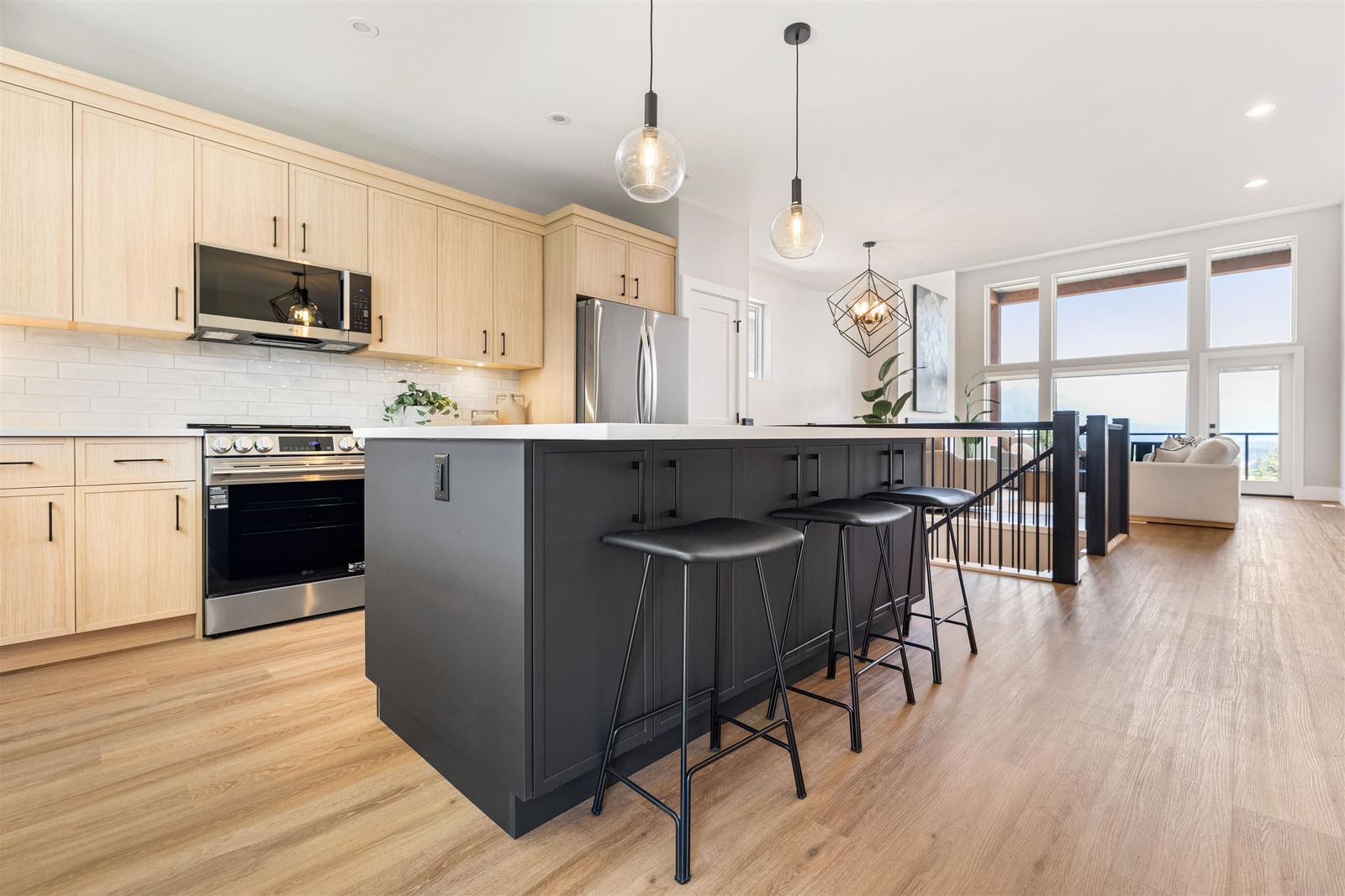 Listing Image 15