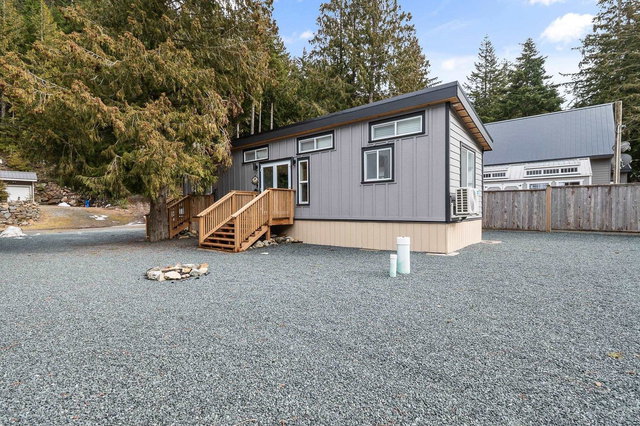 H113 Strawberry Lane