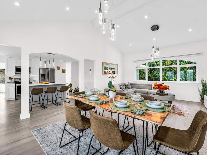 4254 Caddy Road, North Vancouver, V7G 1B7 | Image 2