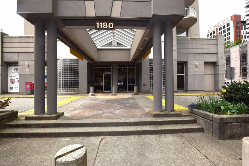 1105 - 1180 Pinetree Way, Coquitlam, V3B 7L2 | Image 2