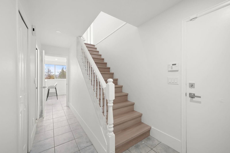 115 Warrick Street, Coquitlam, V3K 5L3 | Image 2