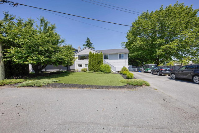 23177 Willett Avenue