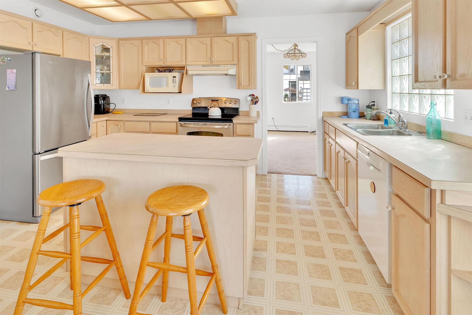 Listing Image 11