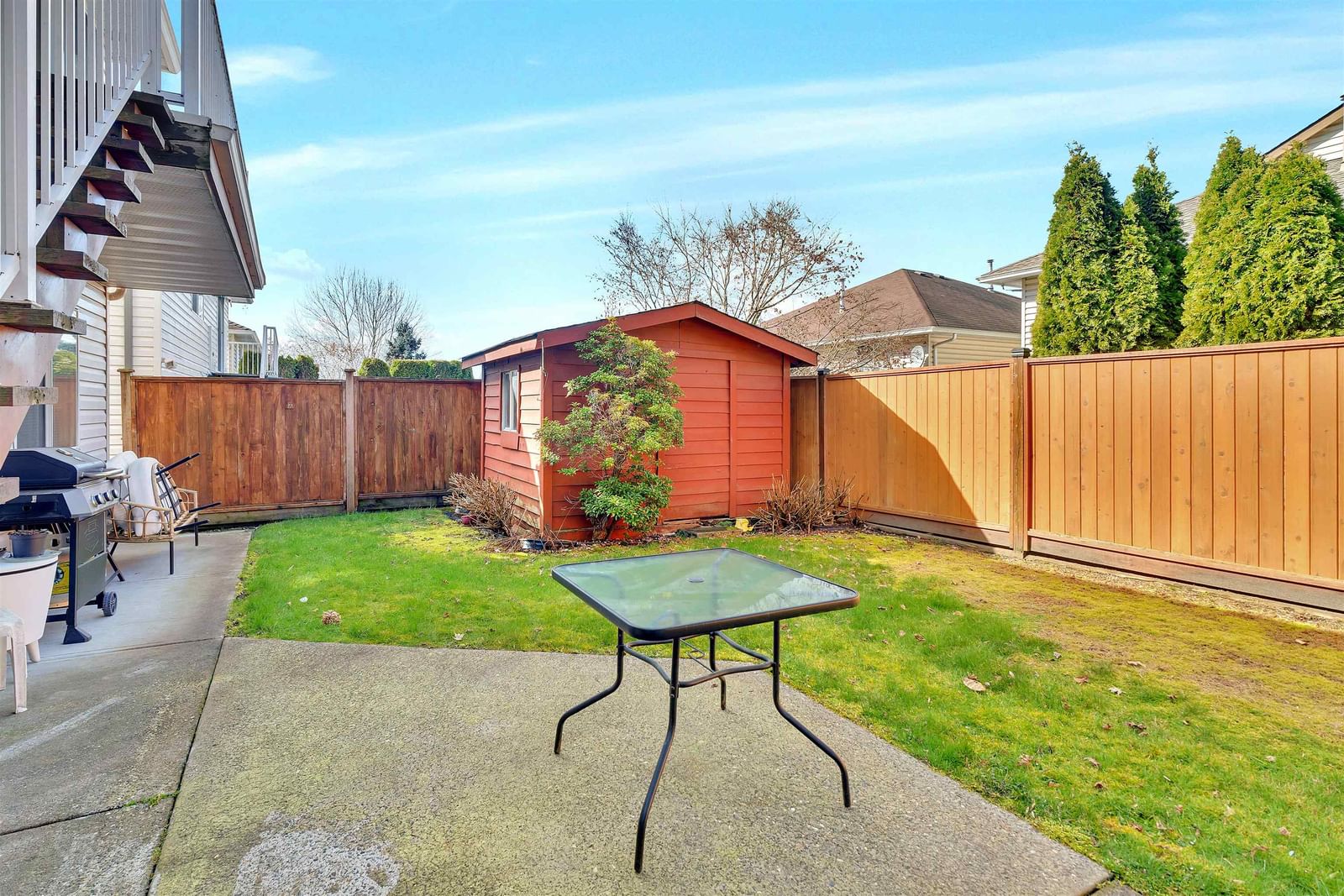 Listing Image 4