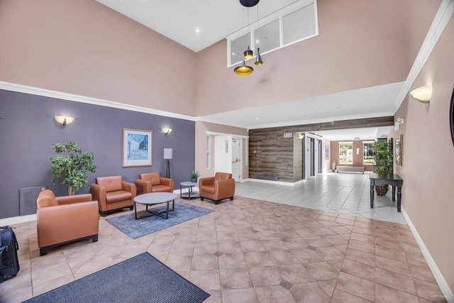 403 - 2970 Princess Crescent