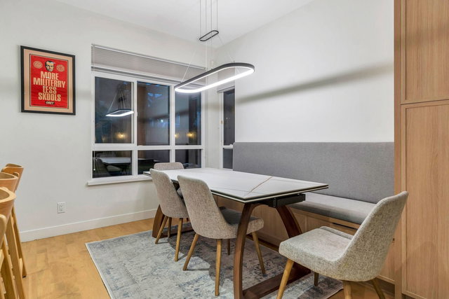 24 - 15 Forest Park Way