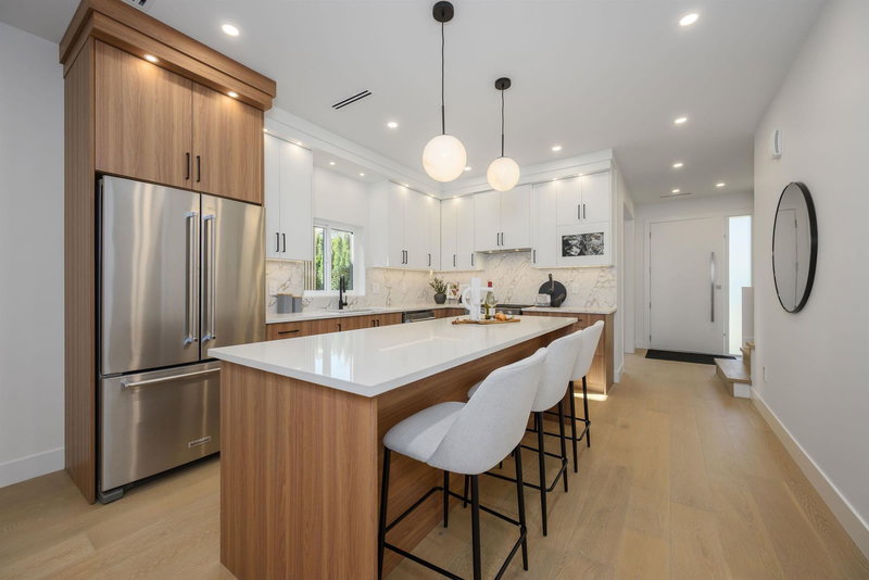 2 - 6176 Elgin Avenue, Burnaby, V5H 3S4 | Image 2