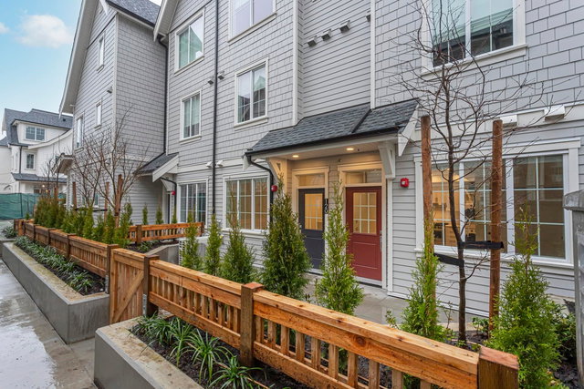 120 - 720 Robinson Street