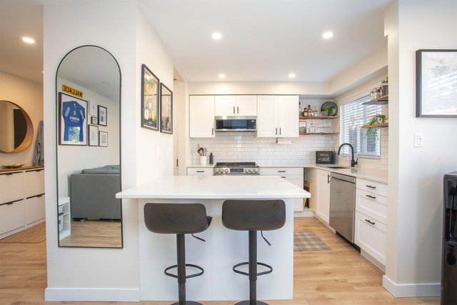 202 - 1381 Martin Street