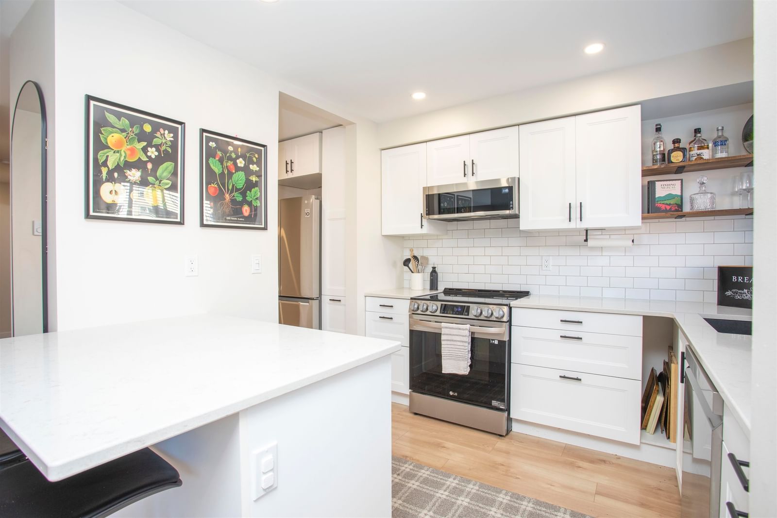 Listing Image 13
