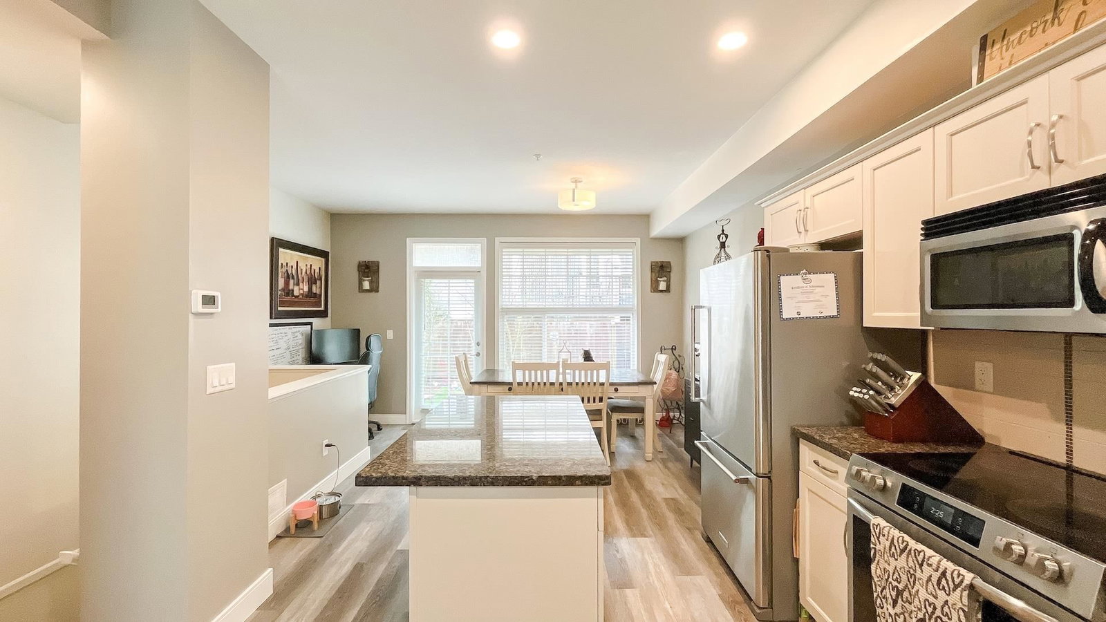 Listing Image 15