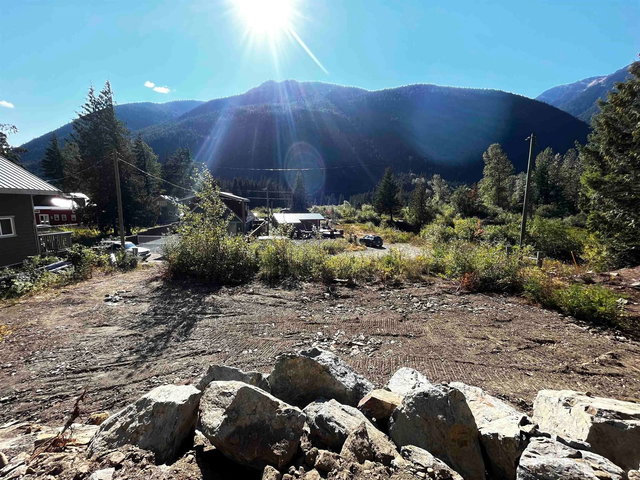 H118 Strawberry Lane