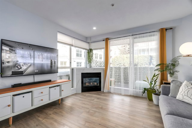 302 - 122 3rd Street E