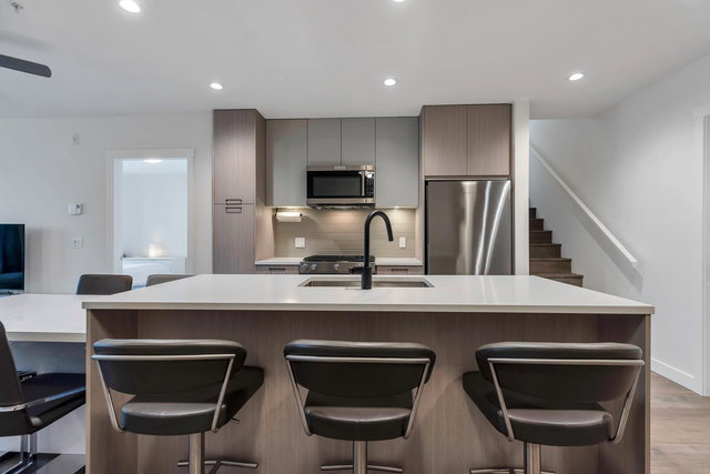 611 - 707 Como Lake Avenue