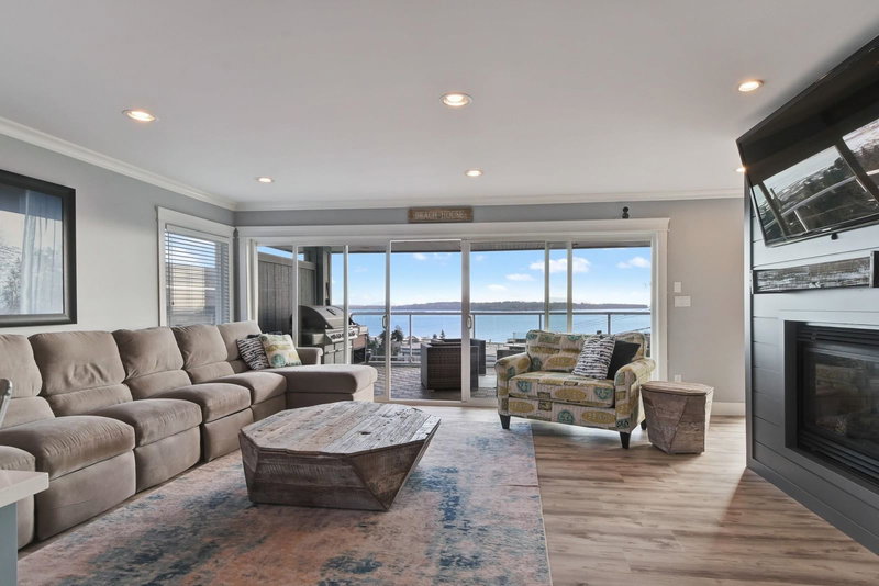 15587 Semiahmoo Avenue, White Rock, V4B 1V3 | Image 3