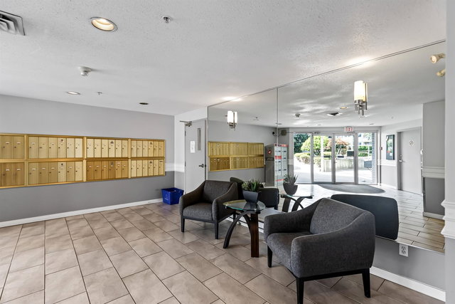 304 - 19236 Ford Road