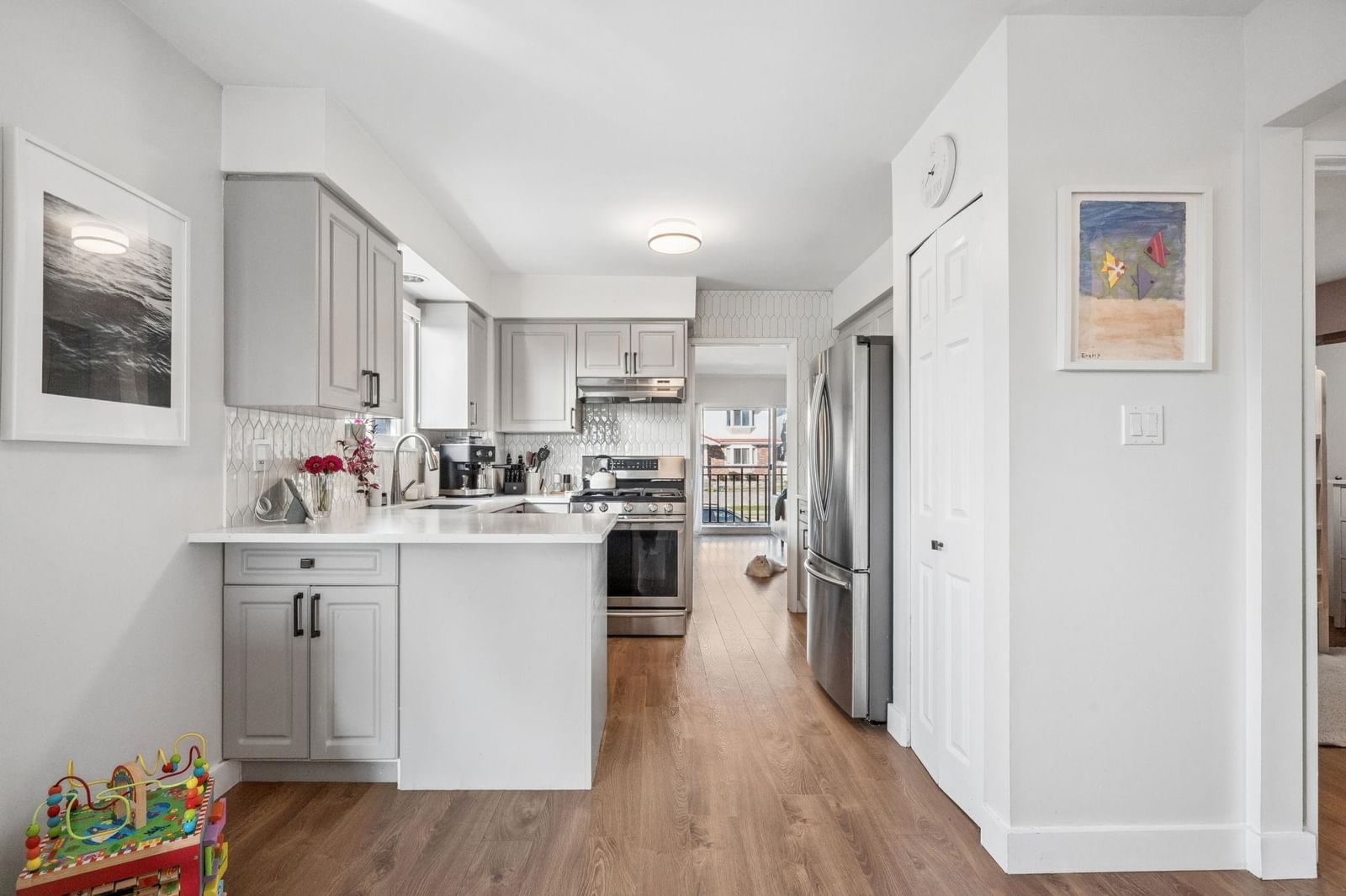 Listing Image 19