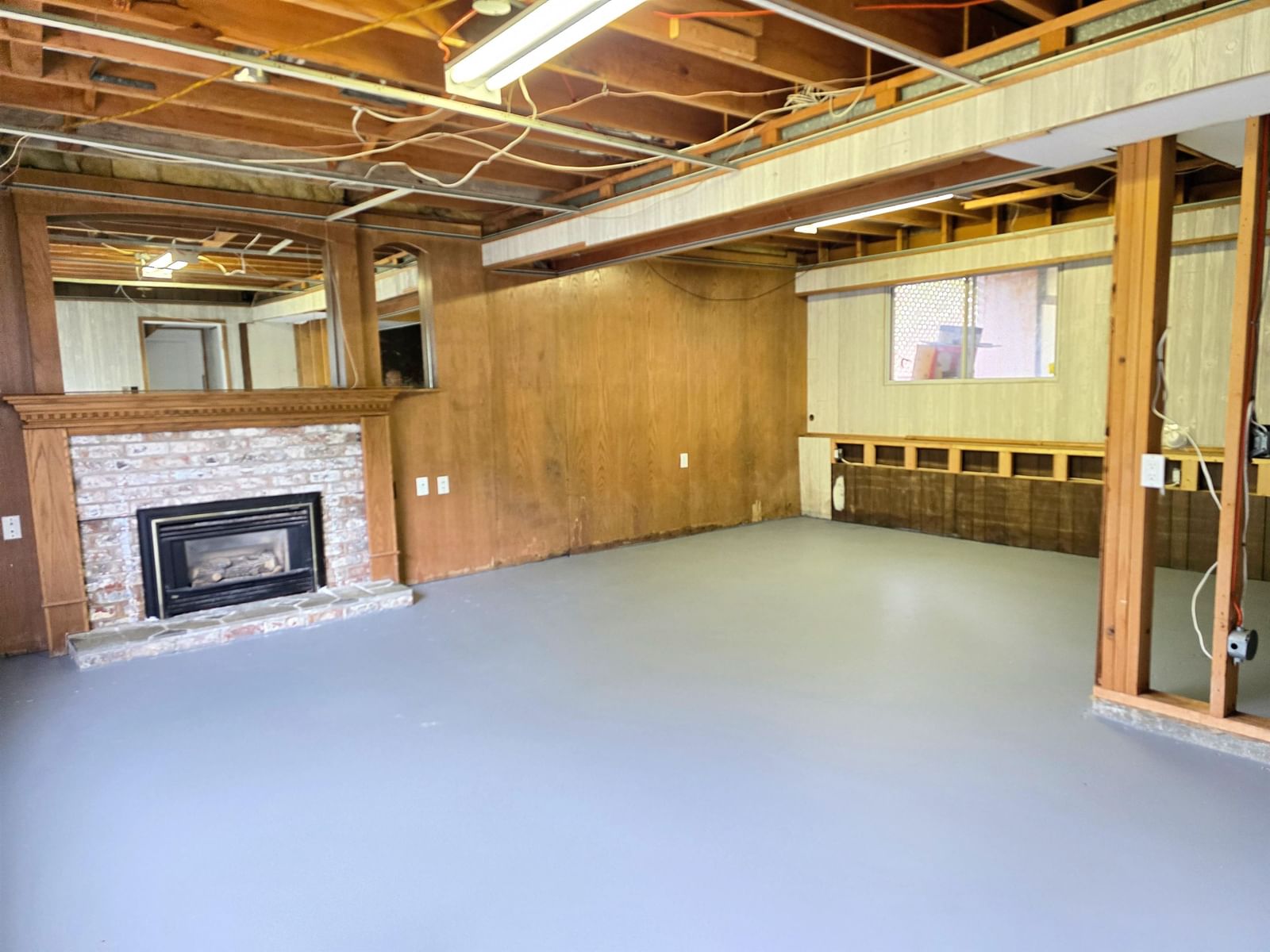 Listing Image 17