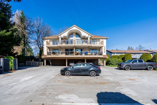 201 - 33839 Marshall Road